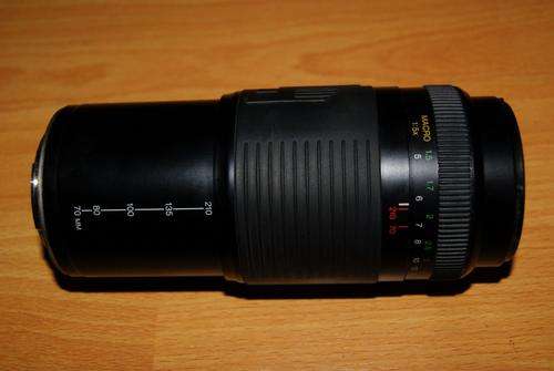 Vivitar 70-210mm auto focus zoom lens. Fits Minolta and Sony cameras